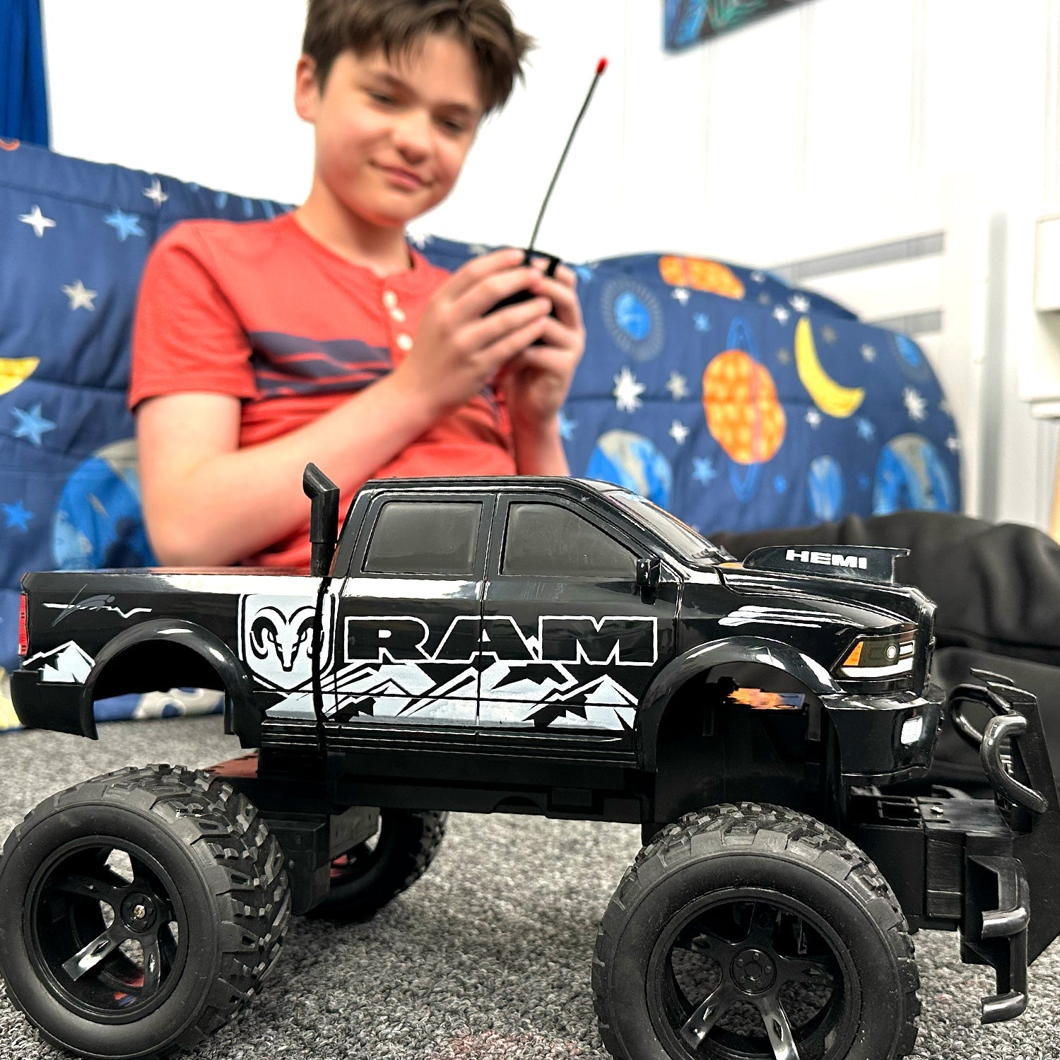 Dodge Ram 1:14 RTR RC Monster Truck – World Tech Toys