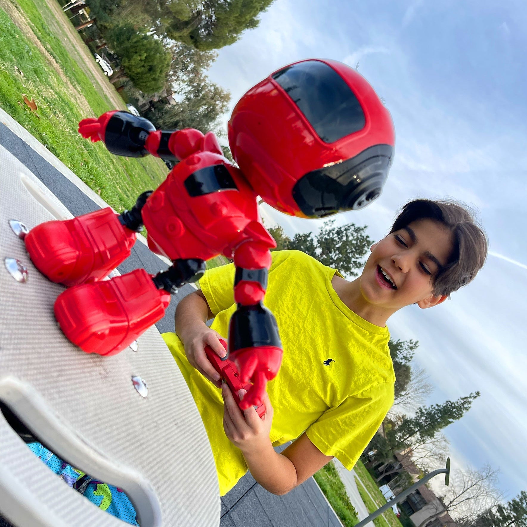 Groove Bot RC Dancing Robot – World Tech Toys