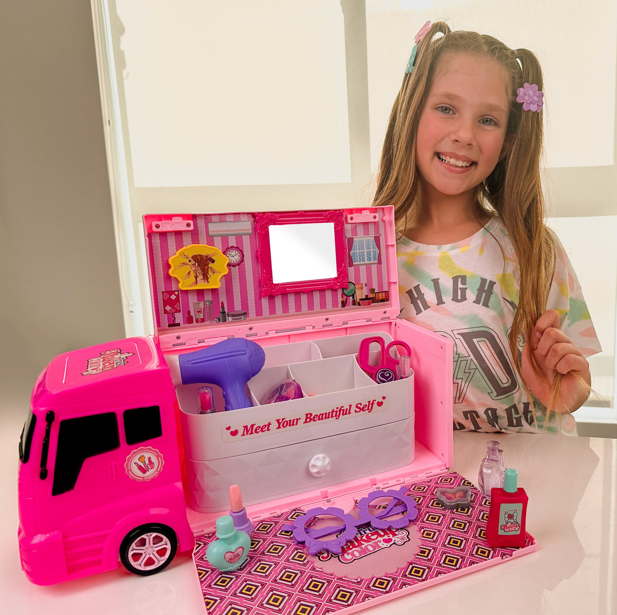 Set de juego "Autocaravana de Maquillaje Móvil" de 37 piezas
