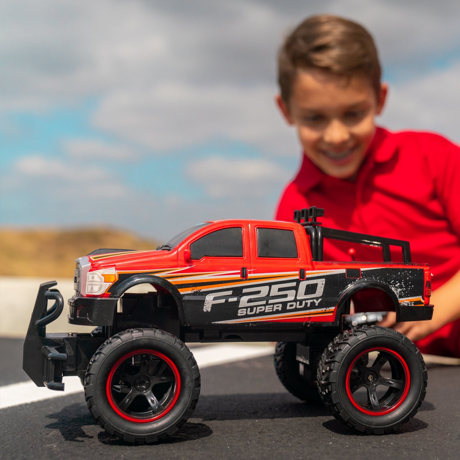 Ford F-250 Super Duty RC Truck [1:14]