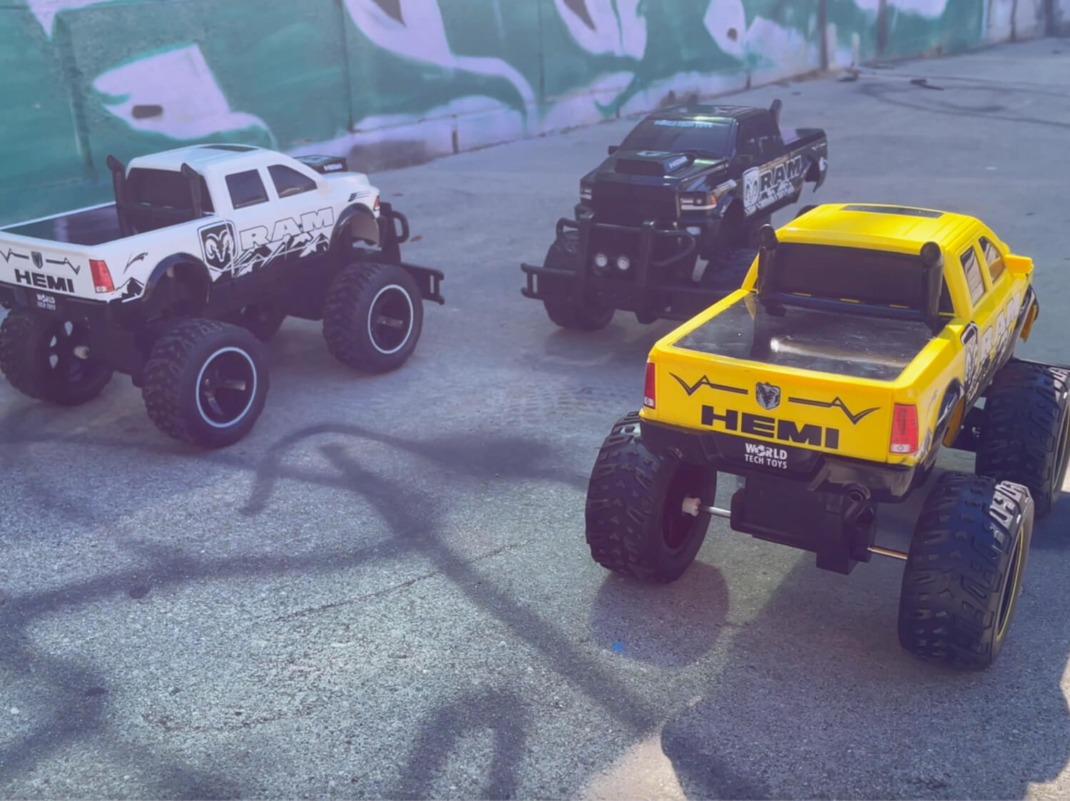Dodge Ram 1:14 RTR RC Monster Truck – World Tech Toys