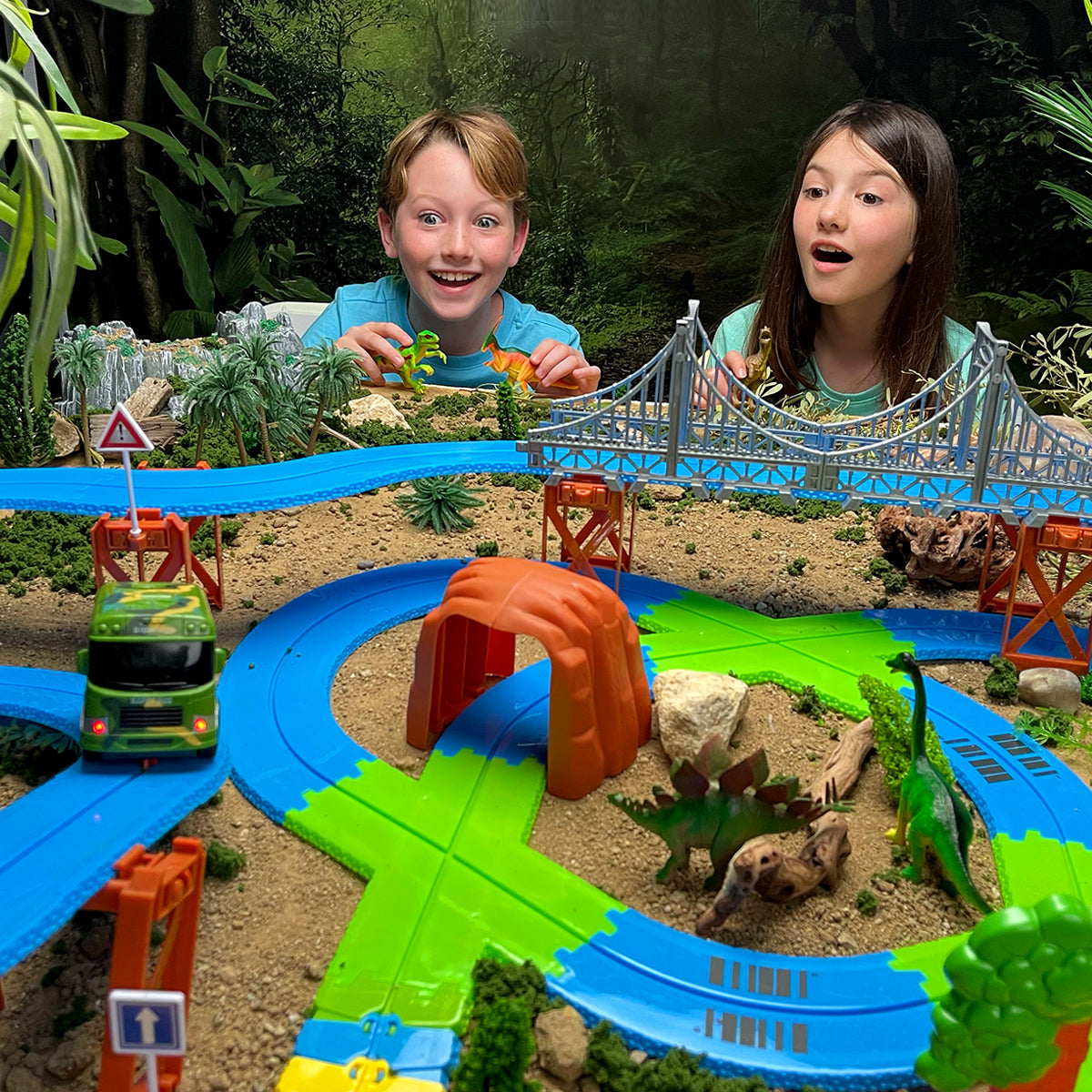 Intelli Bus Dino Safari Galaxy Flex-Track (115 piezas)